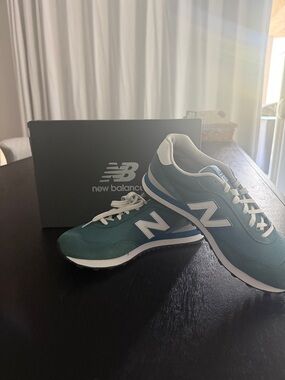 New Balance Men's Teal and White Retro Runner Sneakers